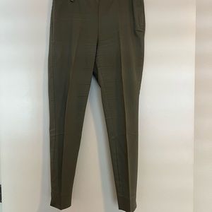 Ankle cut pants, with side pockets